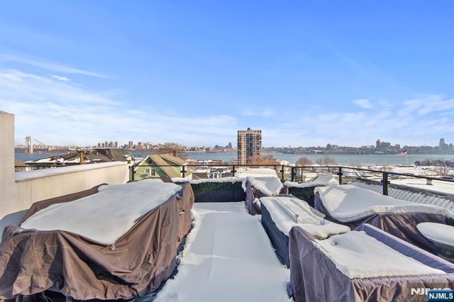 606 Undercliff Avenue 1, Edgewater, NJ 07020