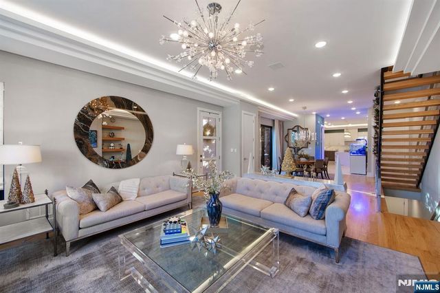 606 Undercliff Avenue 1, Edgewater, NJ 07020