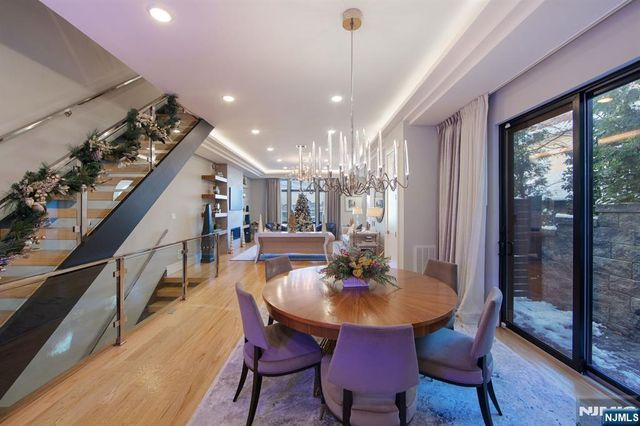 606 Undercliff Avenue 1, Edgewater, NJ 07020