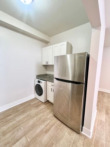 2442 S Kedzie Avenue BF, Chicago, IL 60623