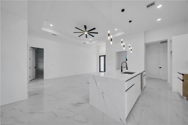 695 Whitmore LOOP, Lehigh Acres, FL 33972
