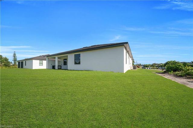 695 Whitmore LOOP, Lehigh Acres, FL 33972