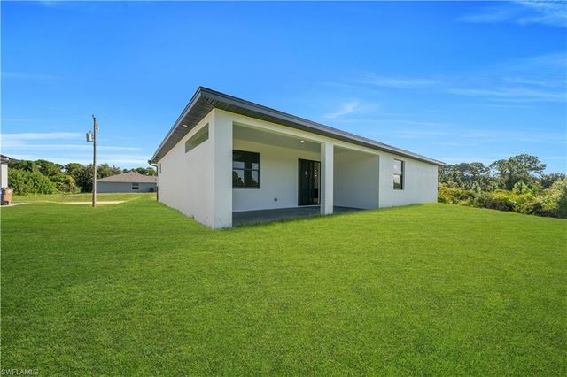 695 Whitmore LOOP, Lehigh Acres, FL 33972