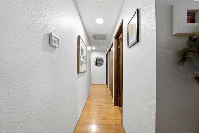 4701 W 14th Ave, Kennewick, WA 99338