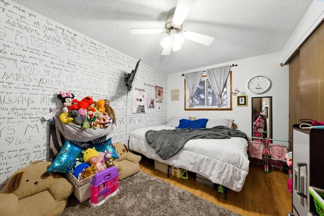 4701 W 14th Ave, Kennewick, WA 99338