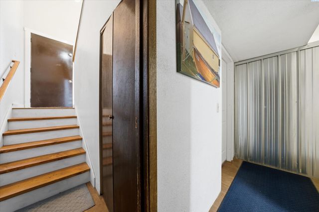 4701 W 14th Ave, Kennewick, WA 99338