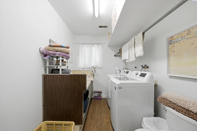 4701 W 14th Ave, Kennewick, WA 99338