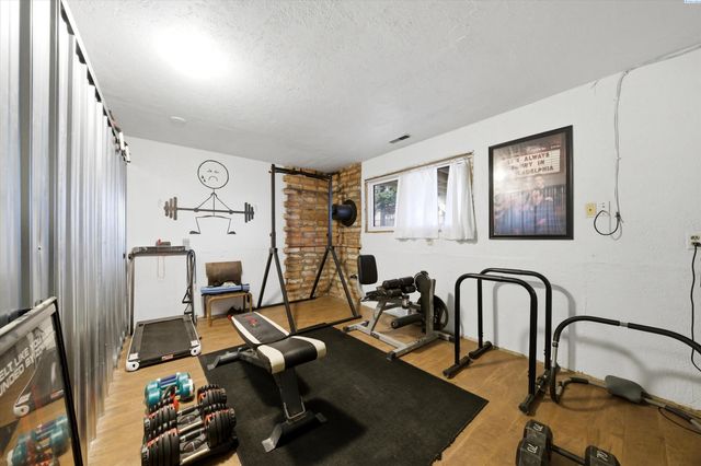 4701 W 14th Ave, Kennewick, WA 99338