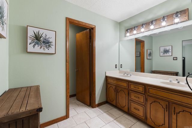 3 New Oxford Road, Conway, AR 72034