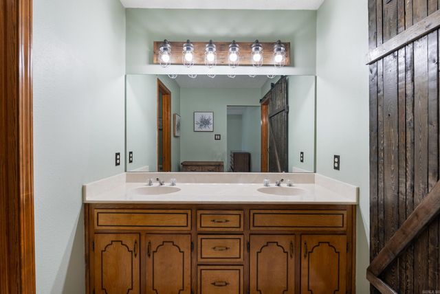 3 New Oxford Road, Conway, AR 72034