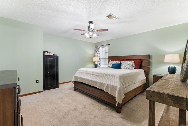 3 New Oxford Road, Conway, AR 72034