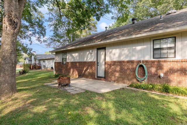 3 New Oxford Road, Conway, AR 72034