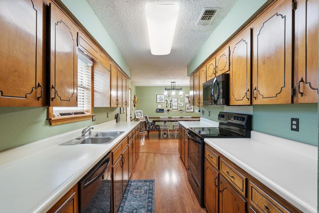 3 New Oxford Road, Conway, AR 72034