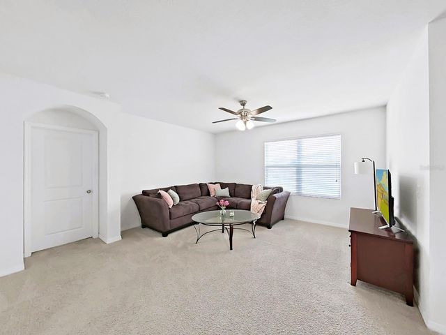 8112 BILSTON VILLAGE LANE, Gibsonton, FL 33534