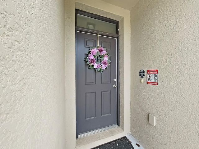 8112 BILSTON VILLAGE LANE, Gibsonton, FL 33534