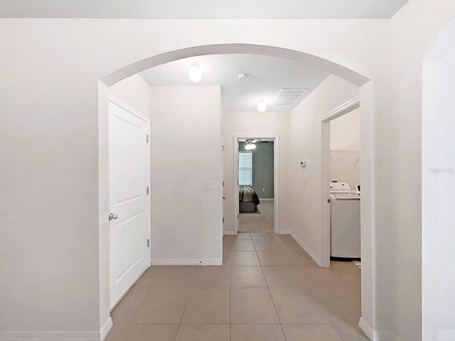 8112 BILSTON VILLAGE LANE, Gibsonton, FL 33534