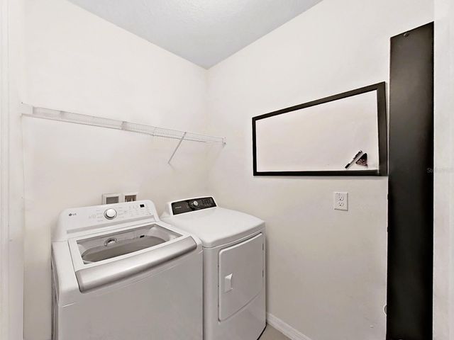 8112 BILSTON VILLAGE LANE, Gibsonton, FL 33534