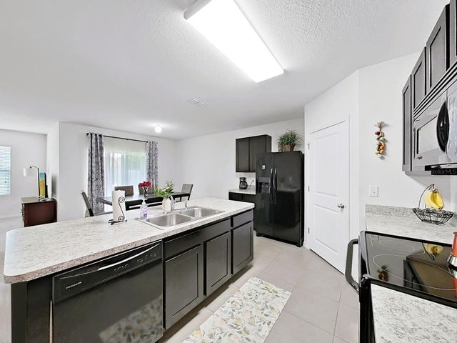 8112 BILSTON VILLAGE LANE, Gibsonton, FL 33534