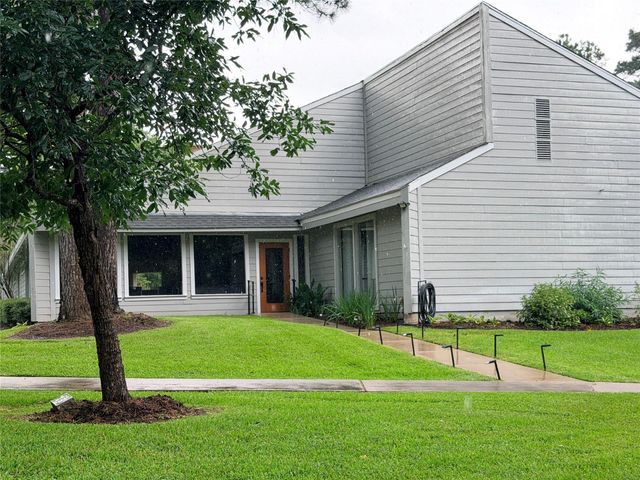 85 S Royale Greens Drive, Coldspring, TX 77331