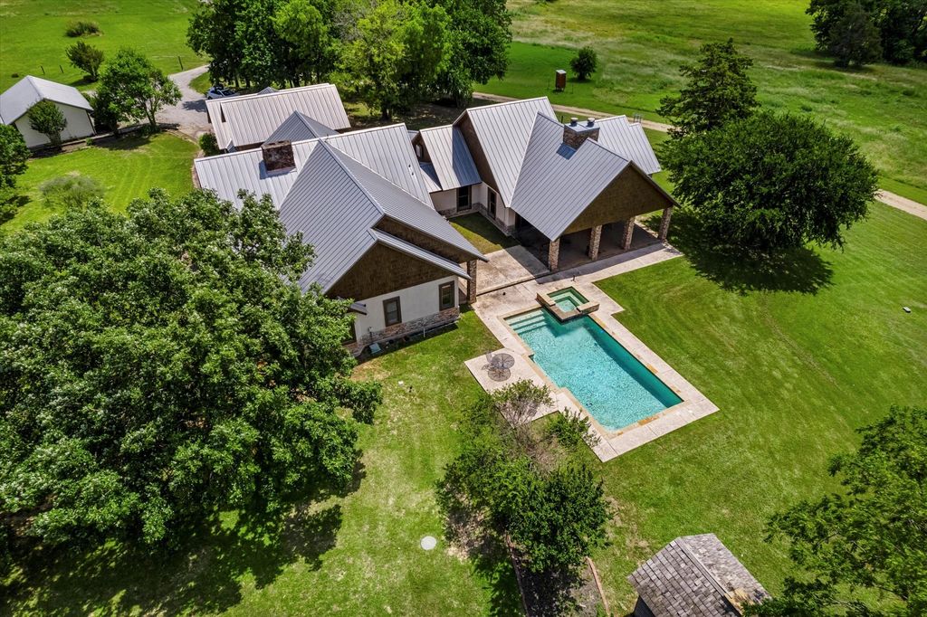 1922 Bethel Cannon Road, Whitewright, TX 75491