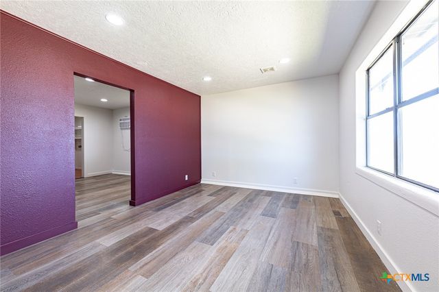 985 County Road 301, Shiner, TX 77984