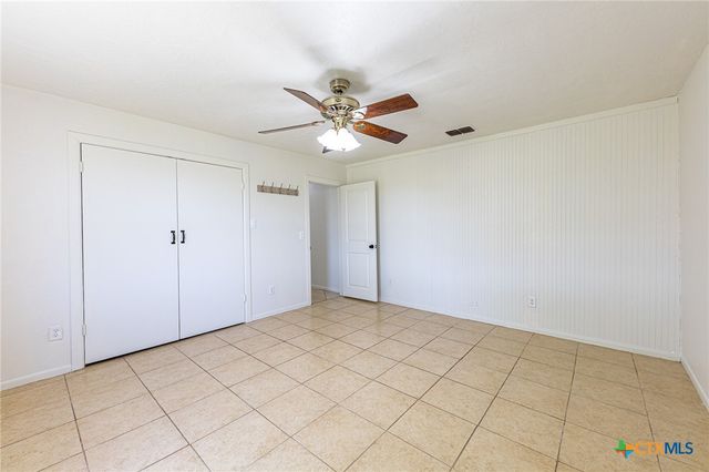 985 County Road 301, Shiner, TX 77984