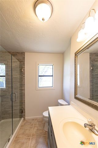 985 County Road 301, Shiner, TX 77984