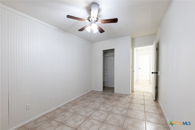 985 County Road 301, Shiner, TX 77984