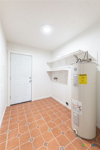 985 County Road 301, Shiner, TX 77984