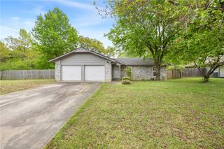 2146 Loren Circle, Fayetteville, AR 72701