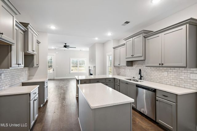 448 Wells Drive, Hernando, MS 38632