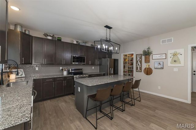 105 River Rock Drive, Moscow Mills, MO 63362