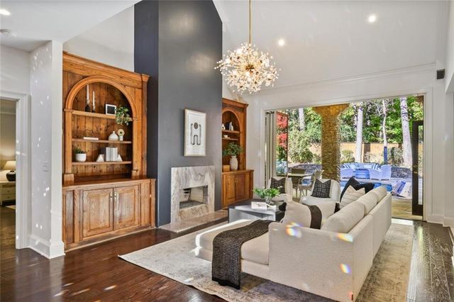 748 Noble Oak Drive, Marietta, GA 30068