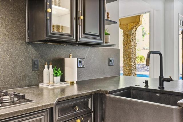 748 Noble Oak Drive, Marietta, GA 30068