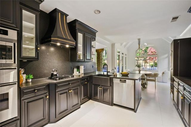 748 Noble Oak Drive, Marietta, GA 30068