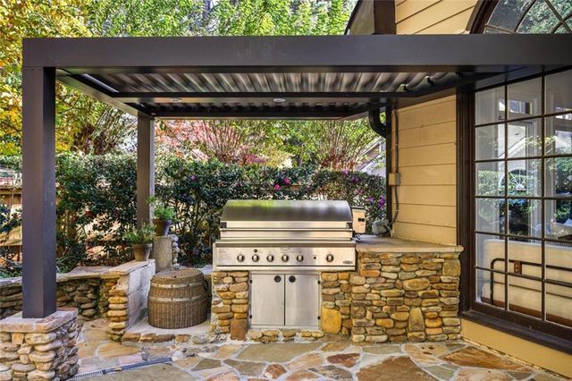 748 Noble Oak Drive, Marietta, GA 30068