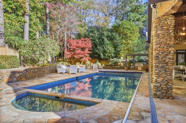 748 Noble Oak Drive, Marietta, GA 30068