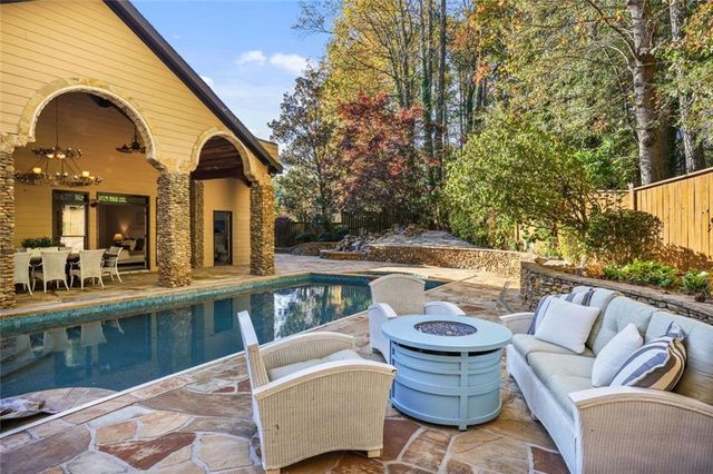 748 Noble Oak Drive, Marietta, GA 30068