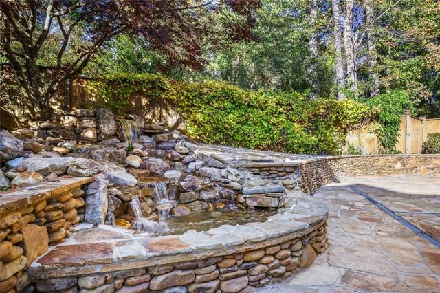 748 Noble Oak Drive, Marietta, GA 30068