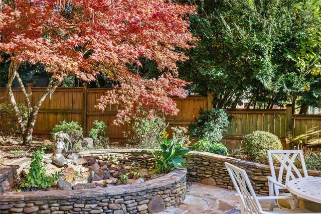 748 Noble Oak Drive, Marietta, GA 30068