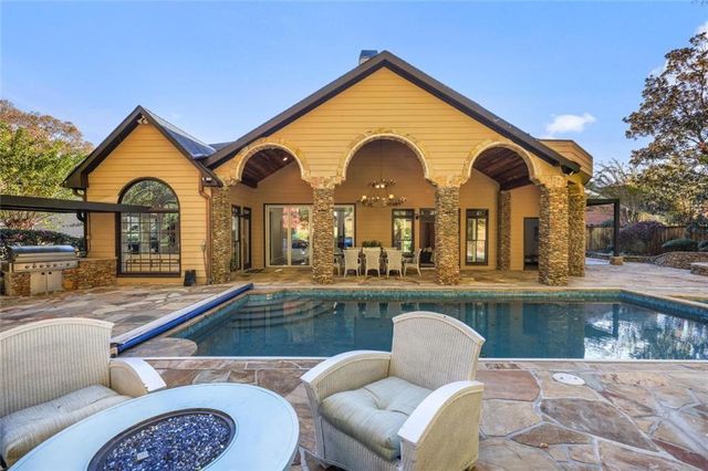 748 Noble Oak Drive, Marietta, GA 30068