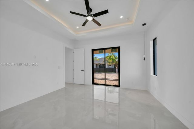 2406 Kismet PKWY, Cape Coral, FL 33993