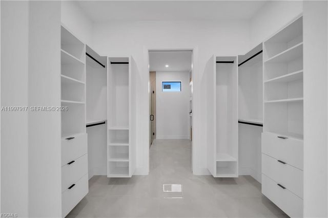 2406 Kismet PKWY, Cape Coral, FL 33993