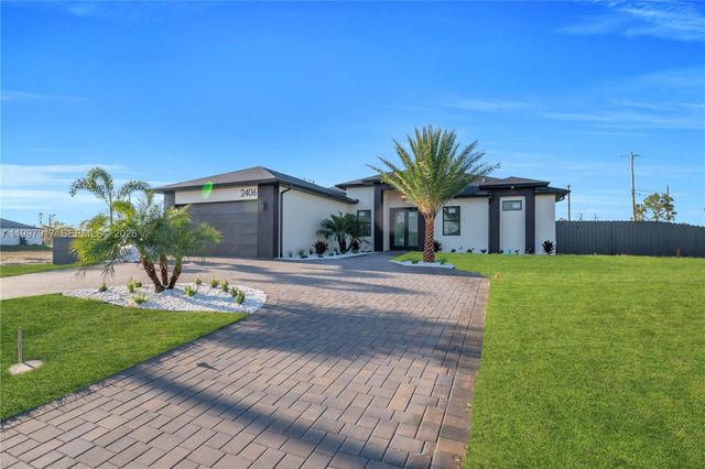 2406 Kismet PKWY, Cape Coral, FL 33993