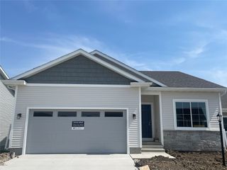 6443 NE 11th Court, Des Moines, IA 50313