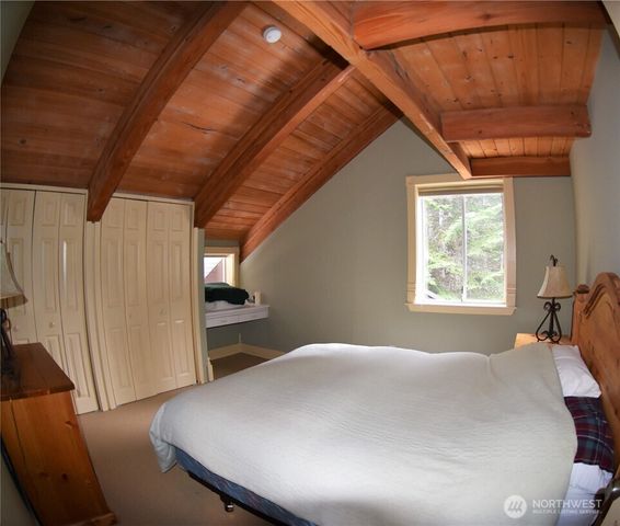 11 Alpental Strasse, Snoqualmie Pass, WA 98068