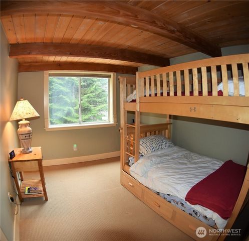 11 Alpental Strasse, Snoqualmie Pass, WA 98068