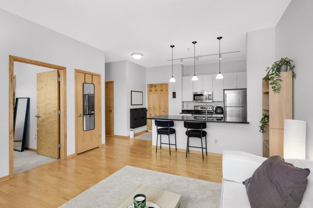 4525 Park Commons Drive 403, Saint Louis Park, MN 55416