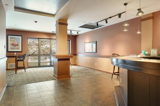 4525 Park Commons Drive 403, Saint Louis Park, MN 55416