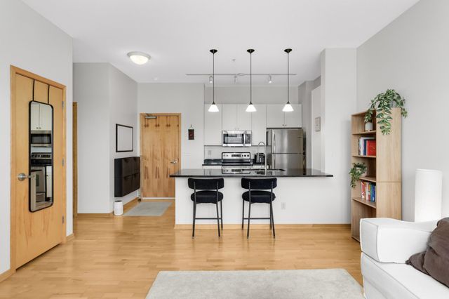 4525 Park Commons Drive 403, Saint Louis Park, MN 55416